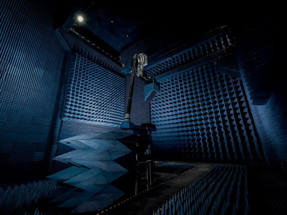 Antenna test chamber